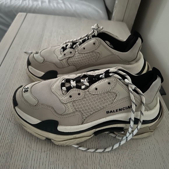 BALENCIAGA TRIPLE S SNEAKERS - Picture 1 of 7
